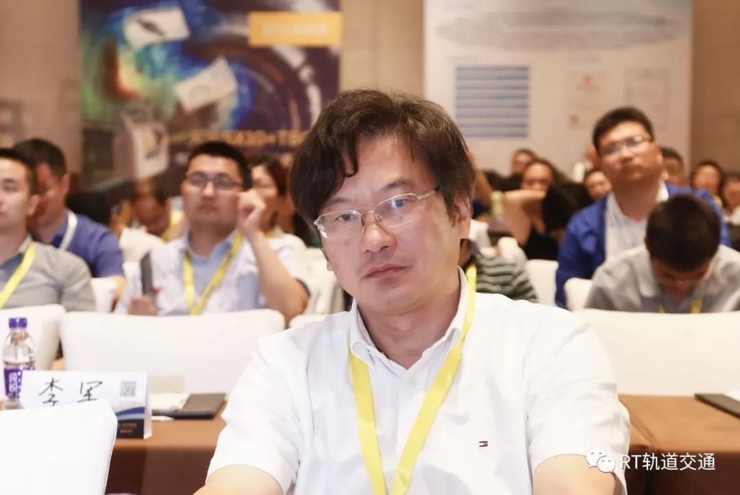 上海市基础工程集团有限公司副总裁 李耀良