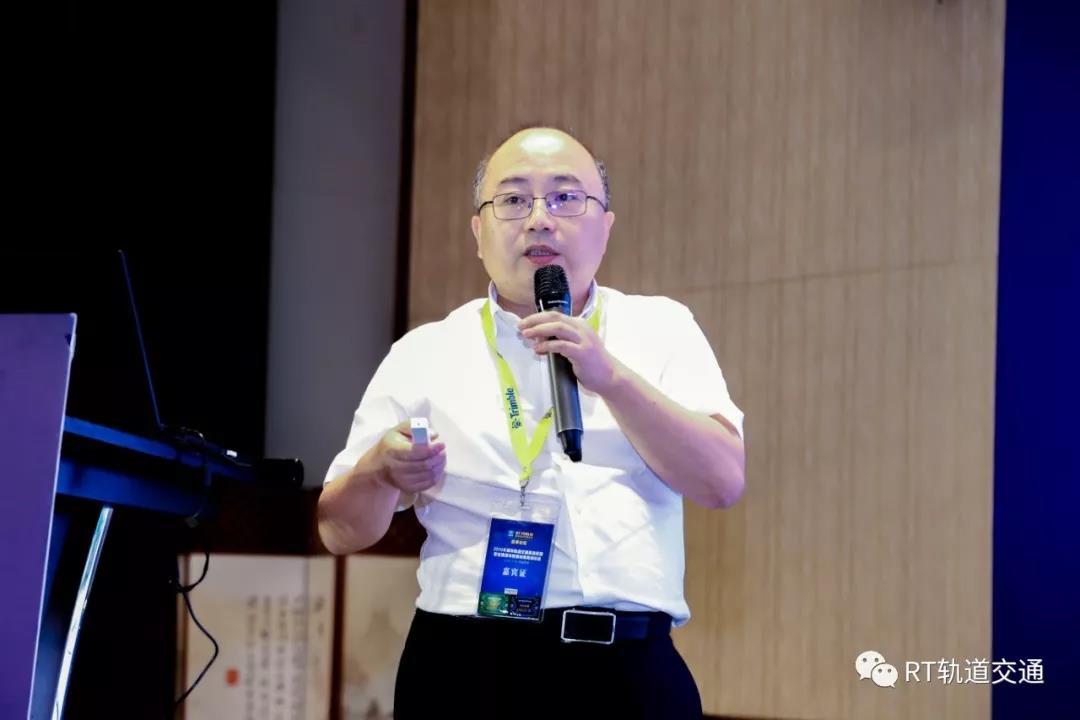 成都轨道交通集团有限公司质量安全部部长 郭  刚